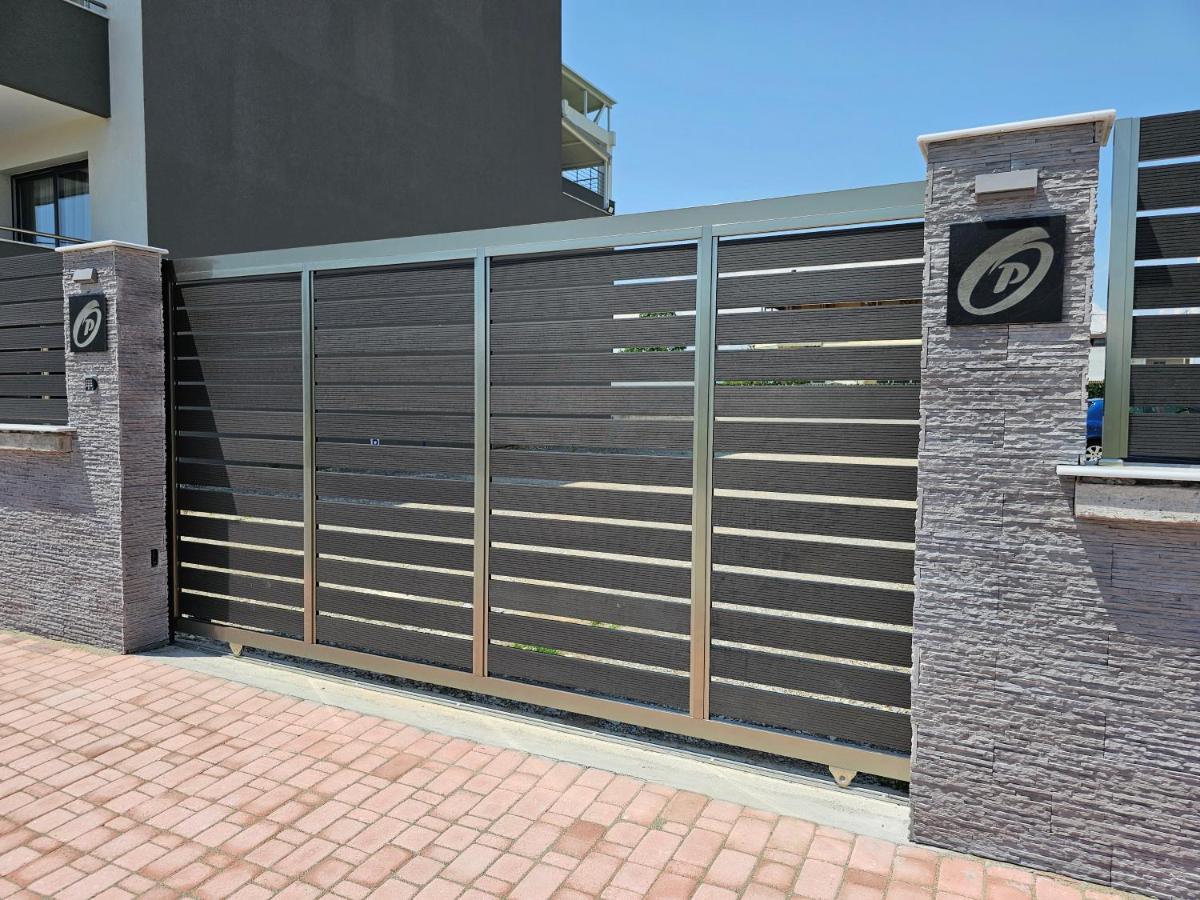 Peloton Inn Paralia Katerinis Ngoại thất bức ảnh